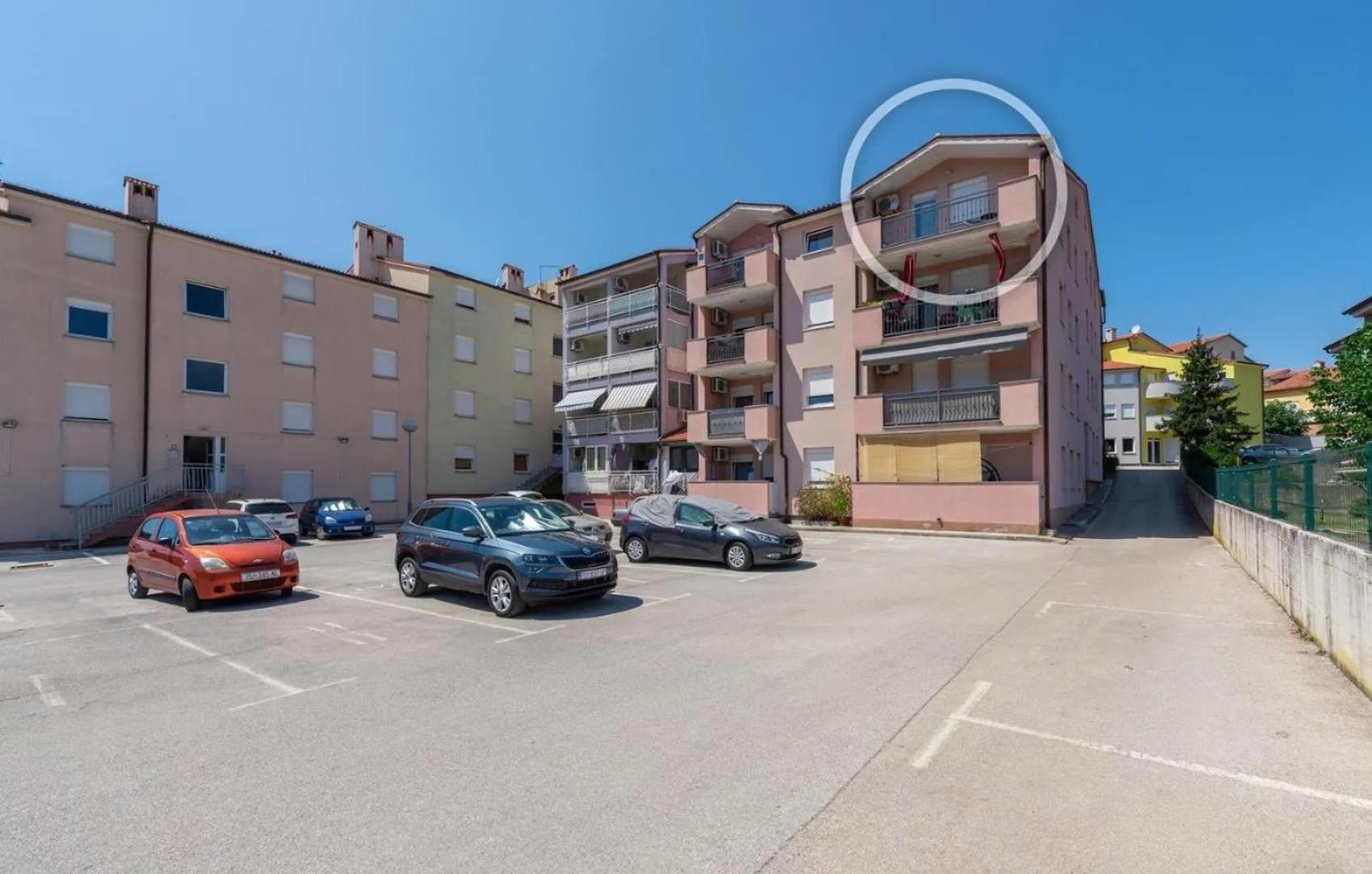 Apartment Near The Center/Beach Pula Bagian luar foto